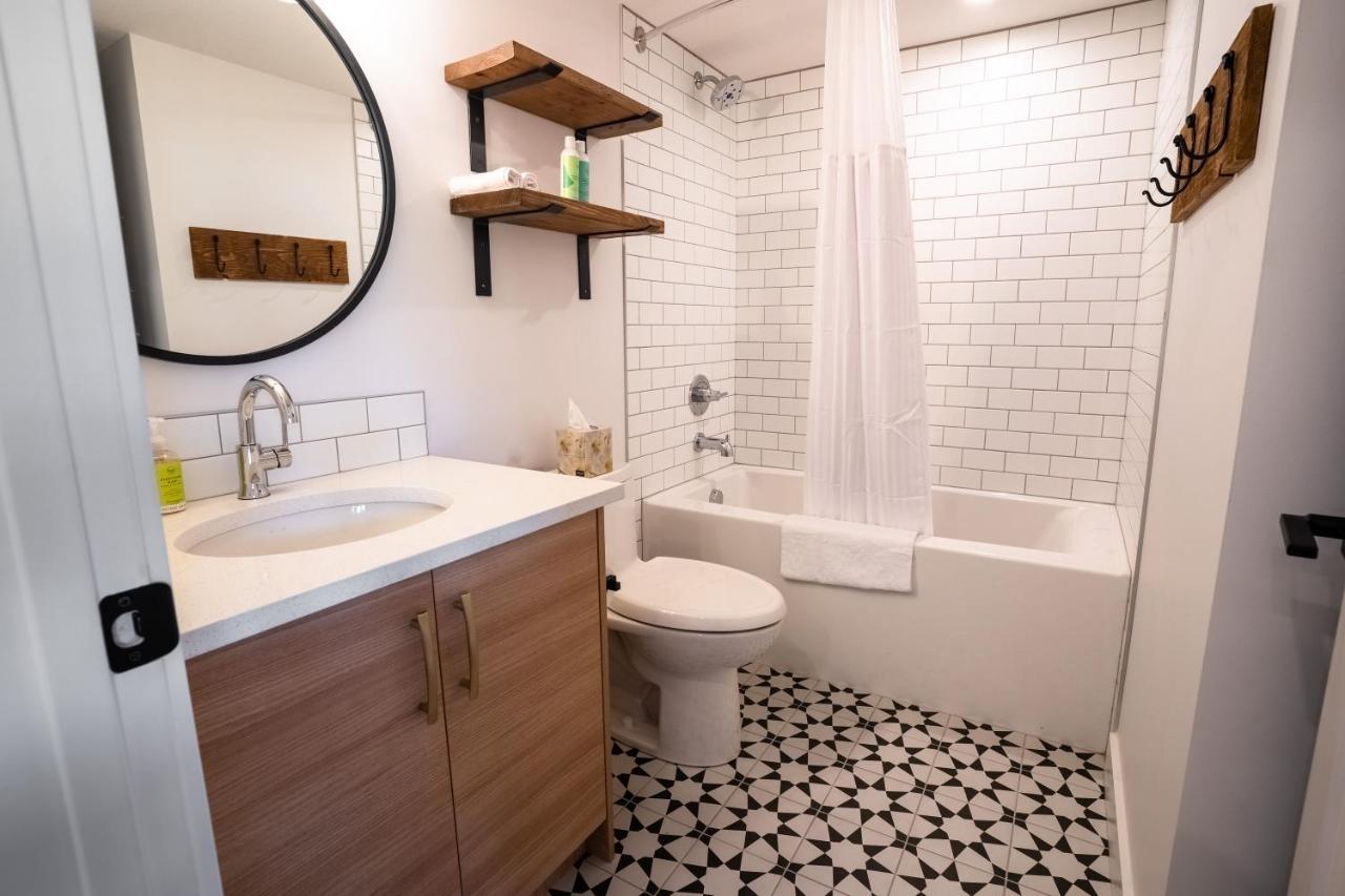 Basecamp Suites Canmore Zewnętrze zdjęcie